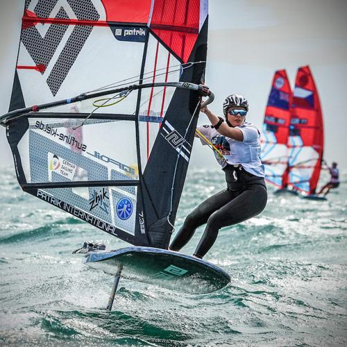 Klassebrett og Entype — iQFOiL, Raceboard og Windsurfer LT