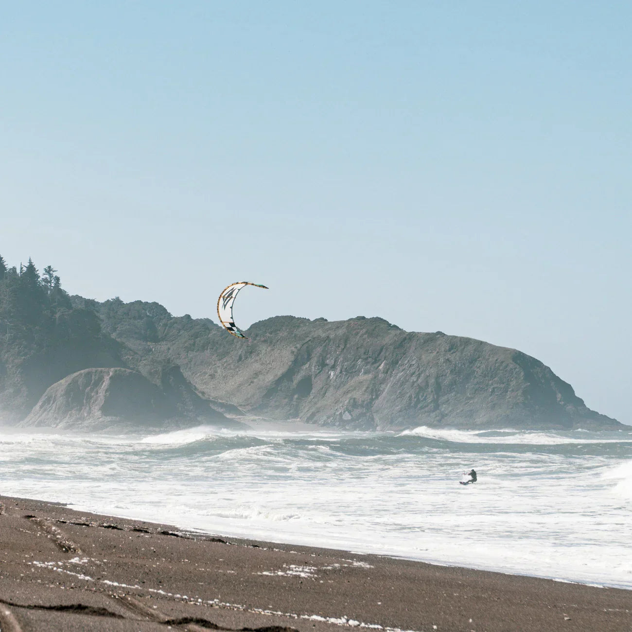 Rugged Roots: Kiteboarding the Oregon Coast (Nok en kul film fra Naish)